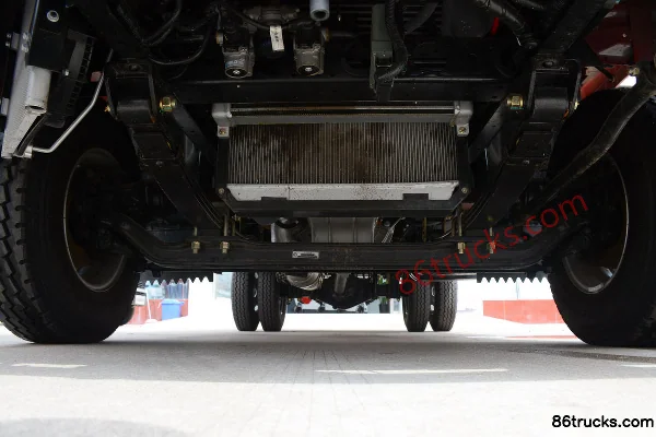 Tangjun Ouling S3 150hp 4X2(6 wheels) 3.88m Semi-row Flatbed Light Truck Chassis (1) | 86Trucks