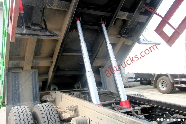 Sinotruk Haoman H3 190 hp 4X2(6 wheels) 3.8m dump truck Body (2) | 86Trucks