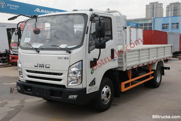 JMC Kaiyun Blue Whale Luxury Edition 152hp 4X2(6 wheels) 4.1m Single Row Flatbed Light Truck Exterior (3) | 86Trucks