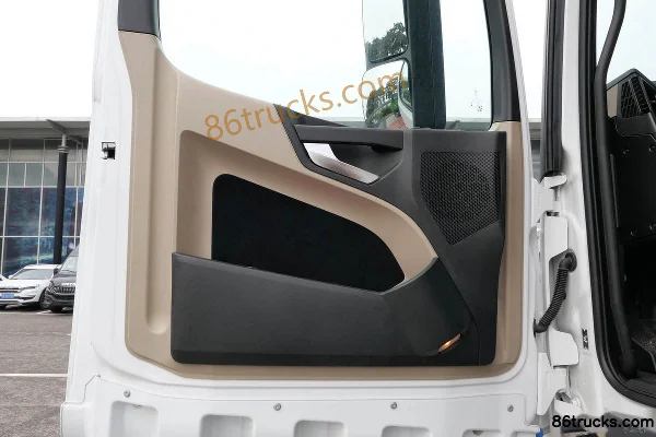 Mercedes-Benz New Actros Heavy Truck 510 hp 6X4(10 wheels) Tractor Truck (Model 2651) (China VI) Cab (2) | 86Trucks