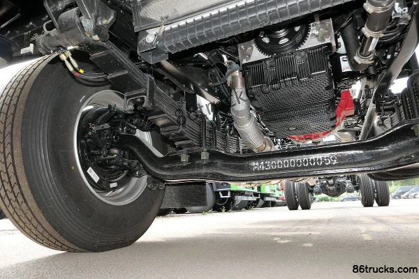 Foton Ollin Big Bee Home Edition 245 hp 4X2(6 wheels) 9.6m Refrigerated Truck (China VI) Chassis (1) | 86Trucks