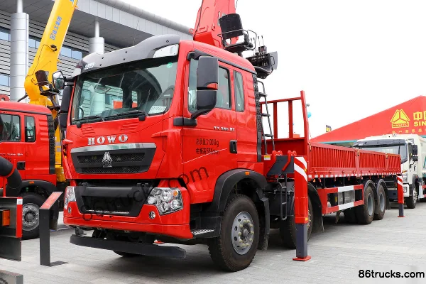 Sinotruk HOWO TX 350 hp 8X4(12 wheels) Truck Mounted Crane (China VI)(XCMG) Exterior (2) | 86Trucks