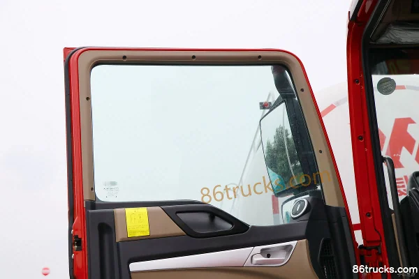 Sinotruk HOWO TX 350 hp 6X4(10 wheels) Truck Mounted Crane (China VI)(XCMG) Cab (2) | 86Trucks
