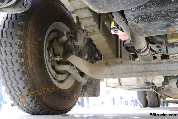 Sinotruk HOWO TX 350 hp 6X4(10 wheels) Truck Mounted Crane (China VI)(XCMG) Chassis (2) | 86Trucks