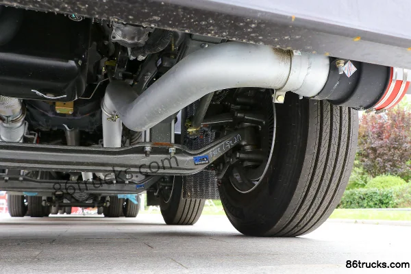 Sinotruk Sitrak C5H 350 hp 8X4(12 wheels) Oil Transport Truck (China VI) (Lvye Brand) Chassis (3) | 86Trucks