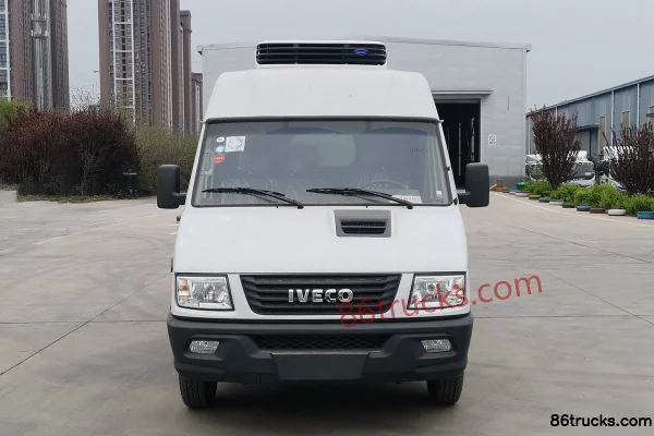 IVECO Daily 129 ch 4X2(6 roues) camion frigorifique 5,995 m (marque Xinfei) Extérieur (2) | 86Trucks