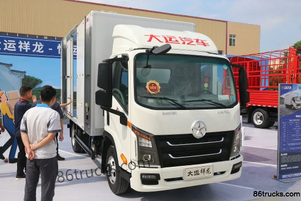 Dayun Xianglong X3 170hp 4X2(6 wheels) 4.18m Single Row Box Light Truck Exterior
