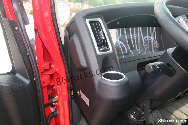 Dayun New Aopuli 152 hp 4X2(6 wheels) Single Row Flatbed Light Truck (China VI) Cab (3) | 86Trucks