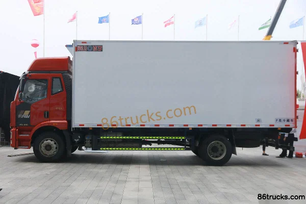 FAW Jiefang J6L 240 ch 4X2(6 roues) camion frigorifique 6,8 m (toit surélevé) Extérieur (3) | 86Trucks