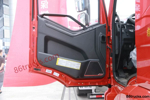 FAW Jiefang J6L 240 ch 4X2(6 roues) camion frigorifique 6,8 m (toit surélevé) Cabine (2) | 86Trucks