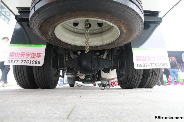FAW Jiefang J6L 240 ch 4X2(6 roues) camion frigorifique 6,8 m (toit surélevé) Châssis (3) | 86Trucks