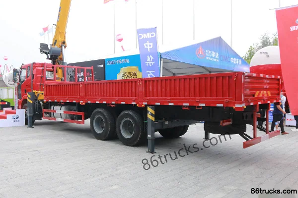 FAW Jiefang J6L 280hp 6X4(10 wheels) Truck-Mounted Crane Exterior (3) | 86Trucks