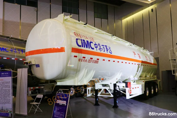 Wanshida 47m³ Flammable Liquid Tank Semi-Trailer Exterior (2) | 86Trucks