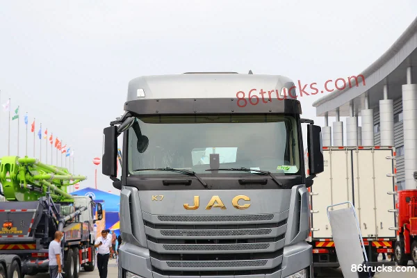 JAC GallopK7 Heavy Truck Comfort Edition 560 hp 6X4(10 wheels) AMT Automatic Tractor Truck (China VI) (Air Suspension) Exterior (3) | 86Truc