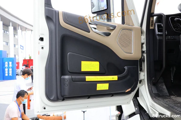 JAC Gallop V7 Heavy Truck 560 hp 6X4(10 wheels) AMT Automatic Long-head Tractor Truck (China VI) (High Wind Deflector) Cab (2) | 86Trucks