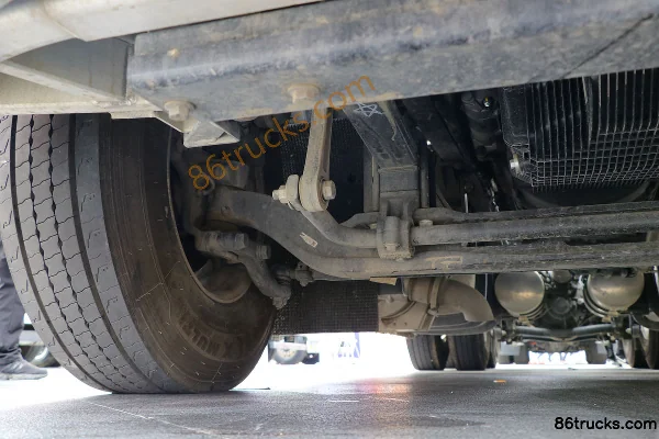 JAC Gallop V7 Heavy Truck 560 hp 6X4(10 wheels) AMT Automatic Long-head Tractor Truck (China VI) (High Wind Deflector) Chassis (2) | 86Truck
