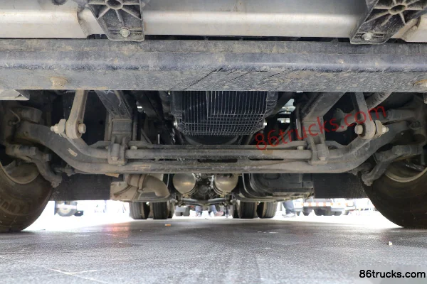 JAC Gallop V7 Heavy Truck 560 hp 6X4(10 wheels) AMT Automatic Long-head Tractor Truck (China VI) (High Wind Deflector) Chassis (1) | 86Truck
