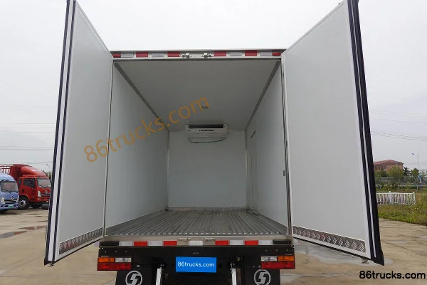 SHACMAN Light Truck Delong K5000 130 hp 4X2(6 wheels) 4.08m Refrigerated Truck (China VI) Chassis (2) | 86Trucks