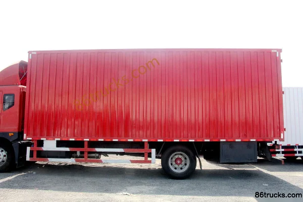 Dongfeng Duolika D9 180 ch 4X2(6 roues) camion porteur fourgon 6,8 m Carrosserie (1) | 86Trucks