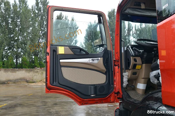 Sinotruk HOWO TX 220 hp 4X2(6 wheels) 6.75m Cargo Truck with Grille Guard (China VI) Cab (1) | 86Trucks