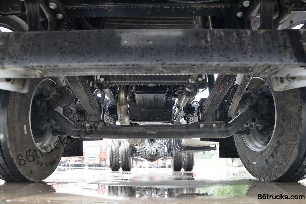 JAC Gallop A5X III Medium Truck 220hp 4X2(6 wheels) 6.8m Stake Cargo Truck (China VI) Chassis (1) | 86Trucks