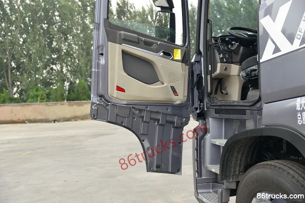 Sinotruk HOWO Max Heavy Truck 480 hp 6X4(10 wheels) Tractor Truck (China VI) Cab (2) | 86Trucks