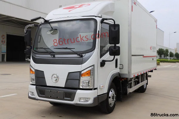 Yuchai New Energy EC312 4.5T camion léger fourgon électrique pur de 4,125 m 4X2(6 roues) Extérieur (3) | 86Trucks
