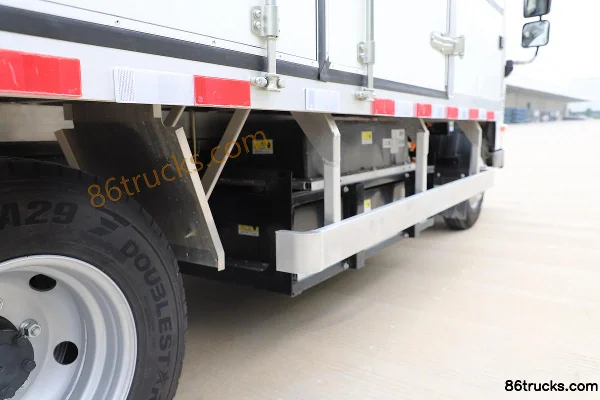 Yuchai New Energy EC312 4.5T camion léger fourgon électrique pur de 4,125 m 4X2(6 roues) Cabine (1) | 86Trucks