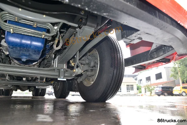 Sinotruk HOWO TH7 Heavy Truck 430hp 8X4(12 wheels) 8.6m Livestock Transport Truck (China VI) Chassis (3) | 86Trucks