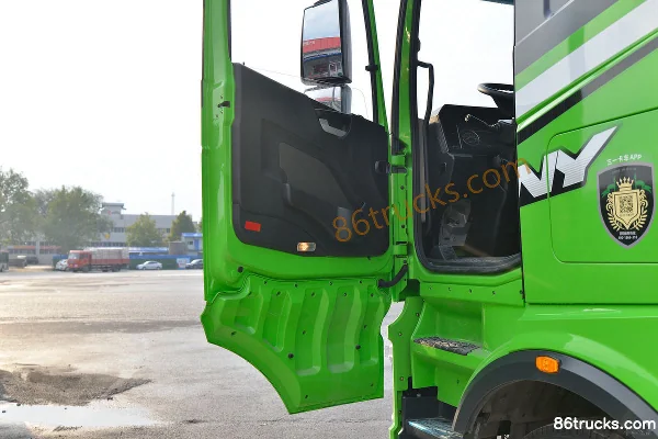 SANY Truck EV-490 6X4(10 wheels) Electric Tractor Truck 282.64kWh Cab (2) | 86Trucks