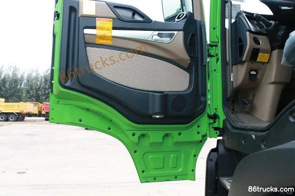 Sinotruk HOWO TX Heavy Truck 350 hp 8X4(12 wheels) 6.8m dump truck (China VI) (Sinotruk) Cab (2) | 86Trucks