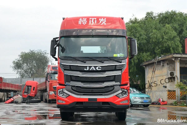 JAC Gallop A5W III Heavy Truck 290 hp 6X2(8 wheels) 8.6m Box Cargo Truck Exterior (2) | 86Trucks