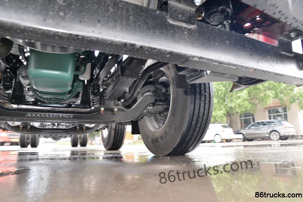 JAC Gallop A5W III Heavy Truck 290 hp 6X2(8 wheels) 8.6m Box Cargo Truck Chassis (3) | 86Trucks