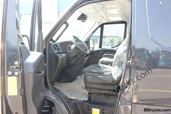 IVECO New Daily 182hp Single Row Enclosed Van Truck (China VI) (Fully Imported) Cab (1) | 86Trucks