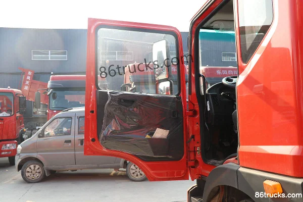 Dongfeng Duolika D9 Value Edition 220hp 4X2(6 wheels) 6.8m Stake Truck Cab (1) | 86Trucks