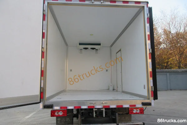 Foton Aoling Supu 156hp 4X2(6 wheels) 4.08m Refrigerated Truck (5-speed)(China VI)(Zhongdakai Brand) Cab (1) | 86Trucks
