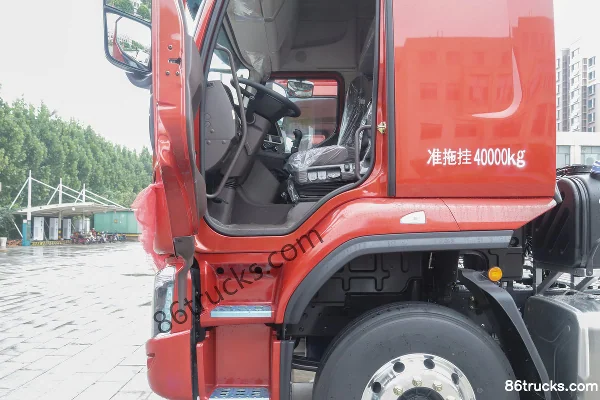 DongfengLiuqi Chenglong H5 Heavy Truck 460 hp 6X4(10 wheels) Tractor Truck (160 rear axle) Cab (2) | 86Trucks