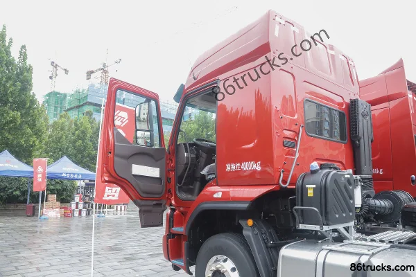 DongfengLiuqi Chenglong H5 Heavy Truck 460 hp 6X4(10 wheels) Tractor Truck (160 rear axle) Cab (1) | 86Trucks