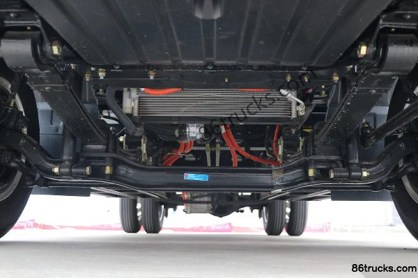 Dongfeng électrique Kaipute e-star 4,5 T 4,2 m cabine simple fourgon électrique pur 81,14 kWh 4X2(6 roues) Châssis (1) | 86Trucks