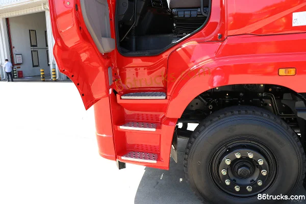 Sanhuan Shitong Haolong Comfort Edition 260 hp 8X2(10 wheels) 6.8m Van Truck (China VI) Cab (2) | 86Trucks