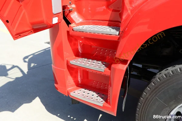 Sanhuan Shitong Haolong Comfort 270hp 8X2(10 wheels) 7.6m Stake Cargo Truck (China VI) (Rear Axle 153) Cab (2) | 86Trucks