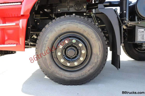 Sanhuan Shitong Haolong Luxury Edition 230hp 6X2(8 wheels) 6.2m Side Panel Cargo Truck Chassis (3) | 86Trucks