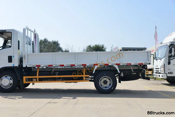 Jiangxi Isuzu Yifang EC5 Flagship 116hp 4X2(6 wheels) 4.155m single-row flatbed light truck (hydraulic brake) Body (2) | 86Trucks