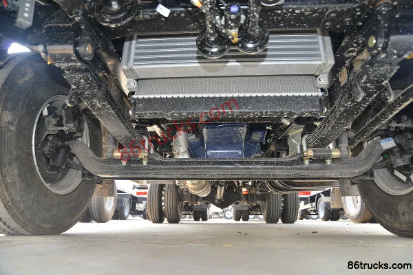 SHACMAN Light Truck Delong K3000 130hp 4X2(6 wheels) 4.18m Single Row Flatbed Light Truck (China VI)(Wide Track) Chassis (1) | 86Trucks