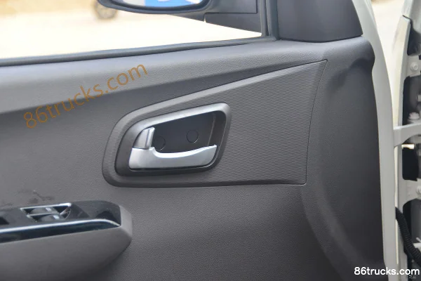 Foton Xiangling M1 Comfort 1.6L 122hp 4X2(6 wheels) Gasoline 3.3m Single-row Van Micro Truck Cab (2) | 86Trucks