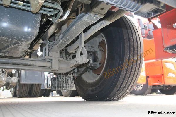 Sinotruk Sitrak G7 Heavy Truck 460hp 6X4(10 wheels) LNG Tractor Truck (China VI)(Sinotruk 12-speed) Chassis (2) | 86Trucks