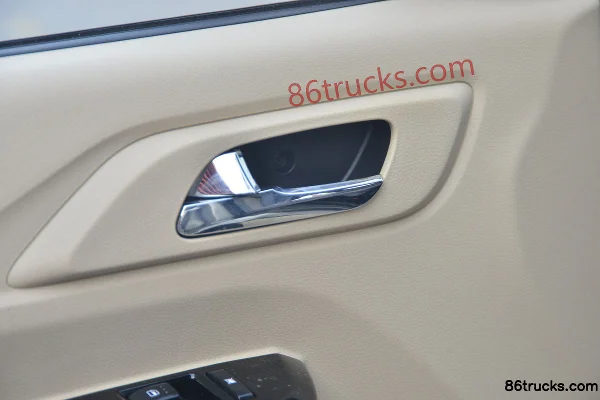 Changan Kuayue Kuayue Star V5 2.6T 4.495m Electric Multi-purpose Passenger Vehicle Cab (2) | 86Trucks