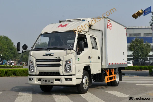 JMC New Shunda 116hp 4X2(6 wheels) 3.19m Double Row Refrigerated Truck (China VI) (XueLian Cold Chain Brand) Exterior (3) | 86Trucks
