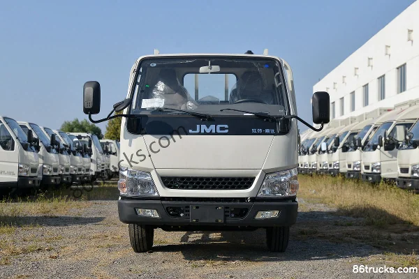 JMC Shunda Narrow Body 122hp 4X2(6 wheels) 4.22m Flatbed Light Truck (China VI) Exterior (2) | 86Trucks