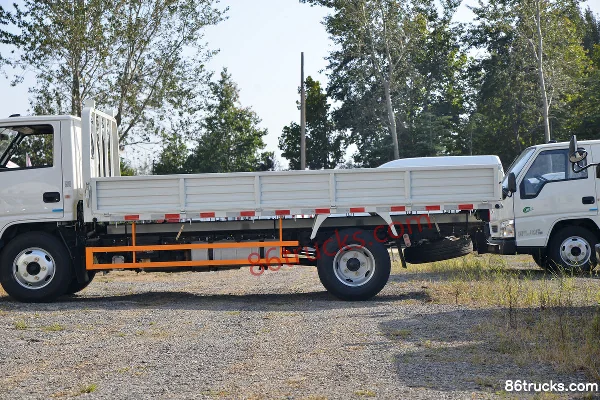 JMC Shunda Narrow Body 122hp 4X2(6 wheels) 4.22m Flatbed Light Truck (China VI) (1) | 86Trucks